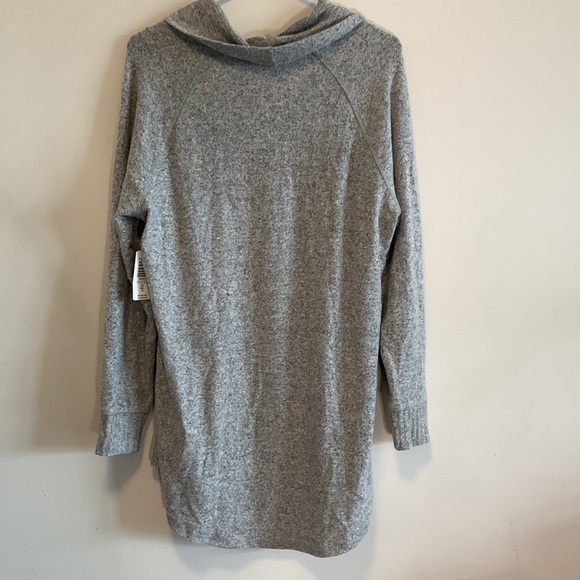 Sweater - Picture 5 of 5